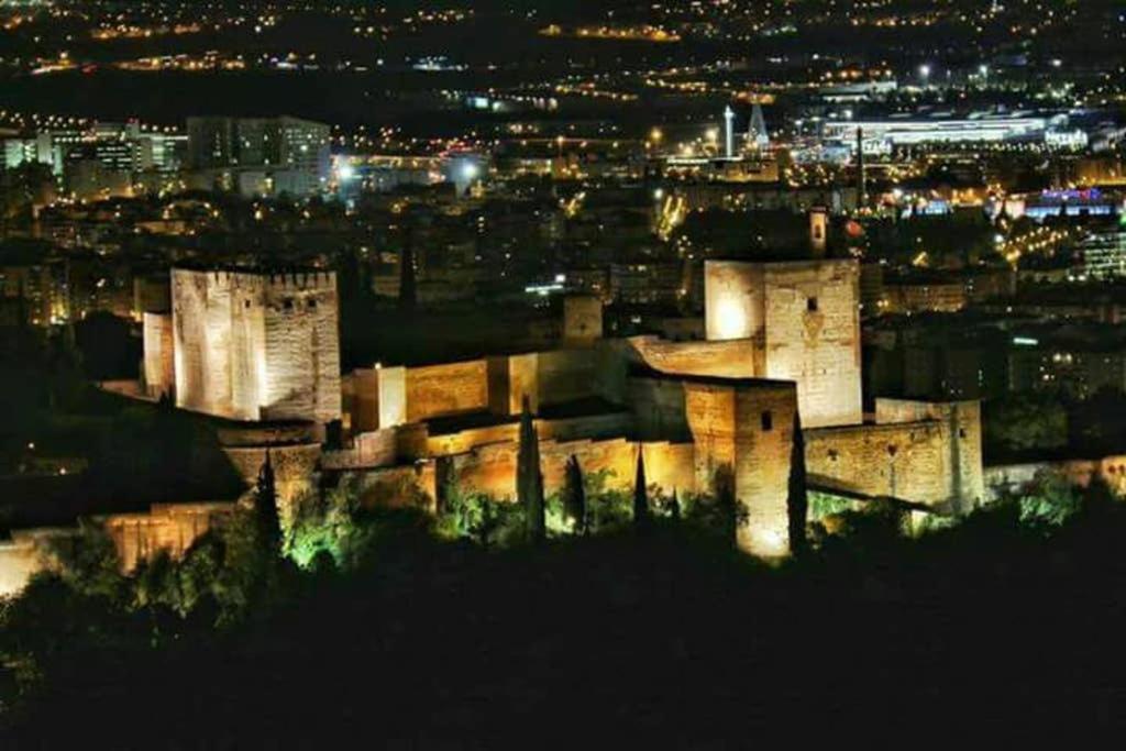 Apart Blanco Para Esqui Y Alhambra. Garaje Privado, Granada